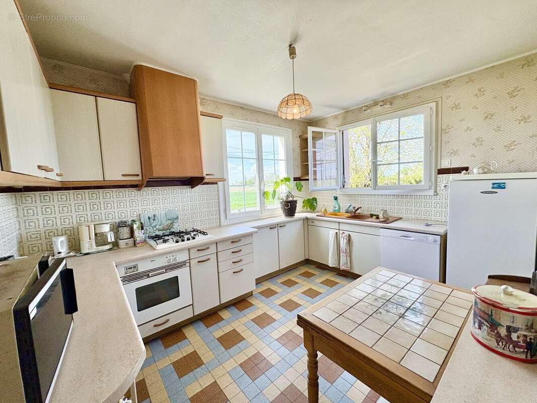 Maison à OUVROUER-LES-CHAMPS