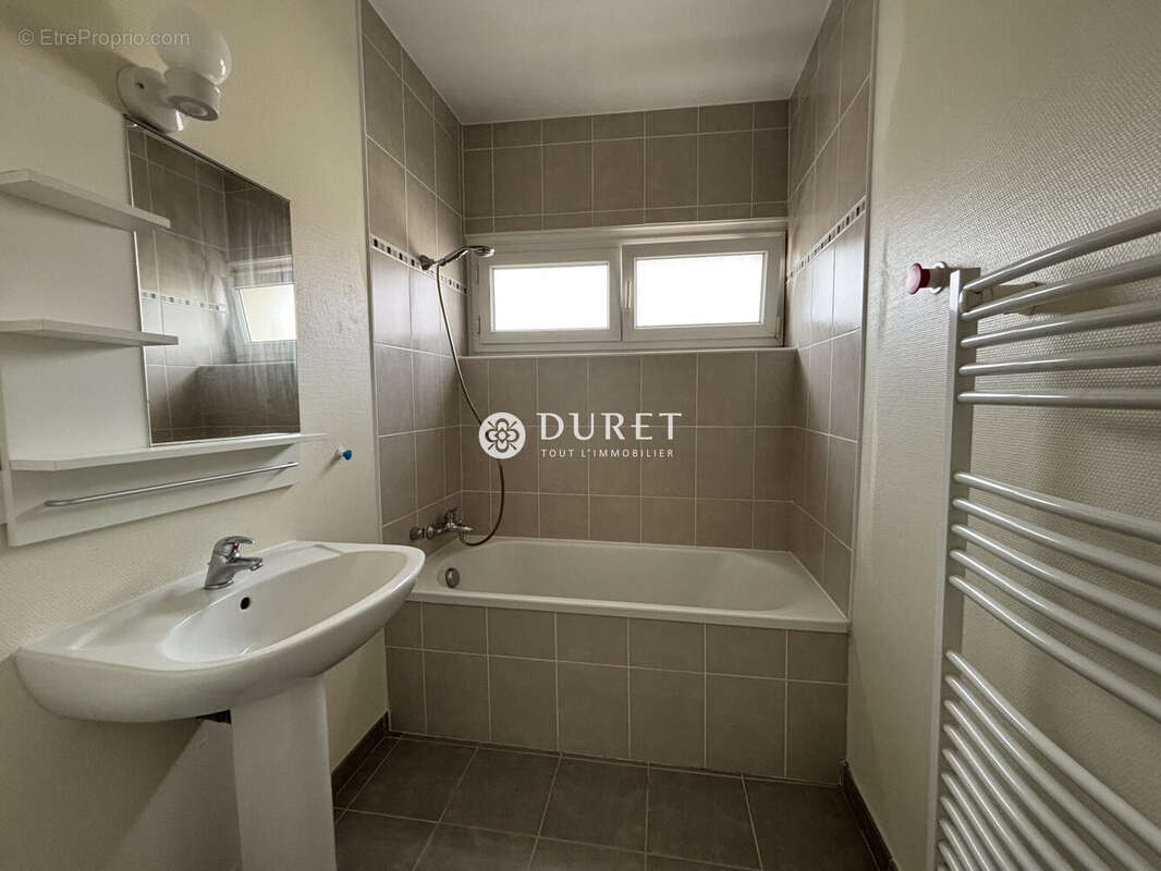 Appartement à CUGAND