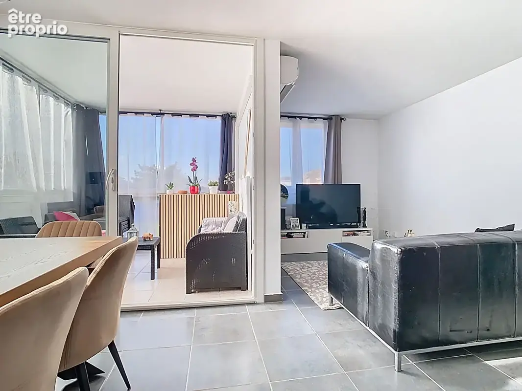 Appartement Vitrolles 4 pièce(s) 85 m2 + PARKING - photo 2