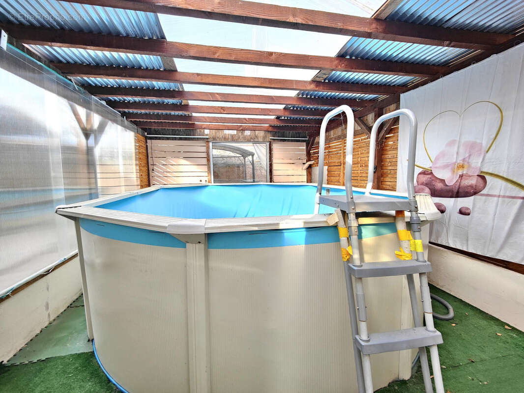 Maison à SAINTE-FLORINE