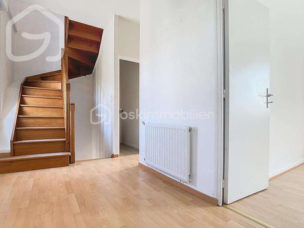 Maison à SAINT-ETIENNE-DU-ROUVRAY