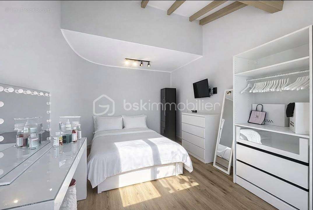 Roquefort-les-pins - superbe villa contemporaine au calme absol - photo 24