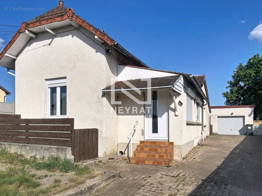 Maison à EPINAC