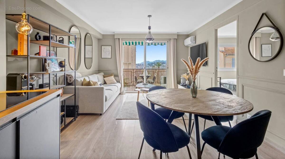 Appartement à LE CANNET