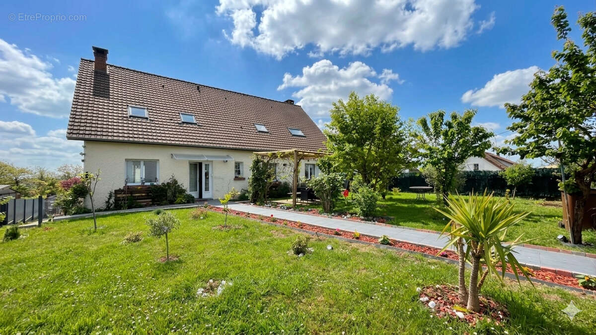 Maison à LISSES