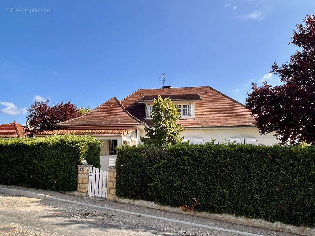 Maison à GOURDON