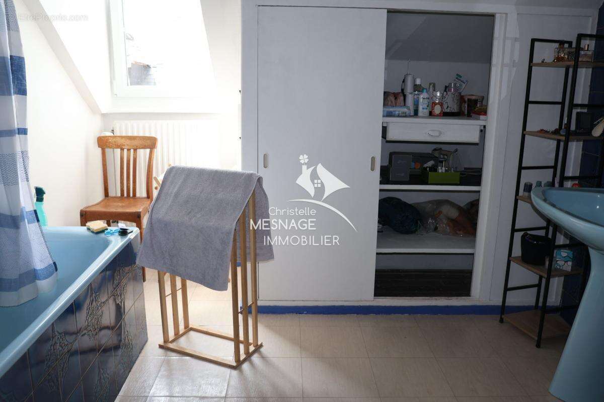 À vendre chez Christelle Mesnage Immobilier, DINAN CENTRE-VI - photo 17