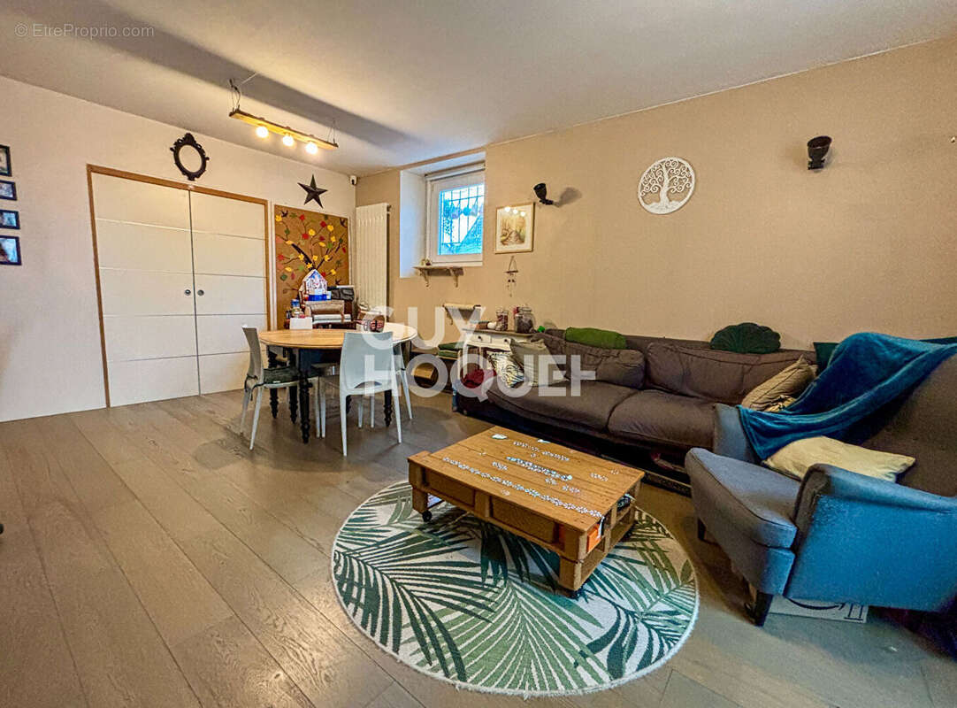 Appartement à CORBEIL-ESSONNES