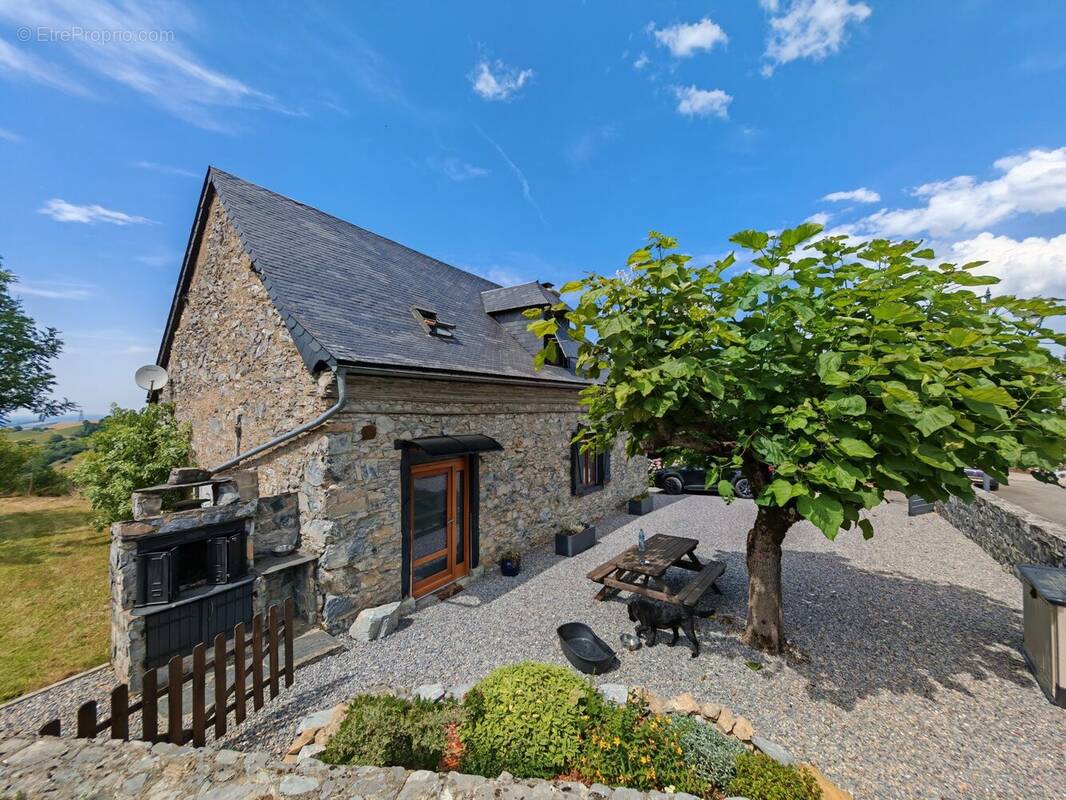 Maison à LOURDES