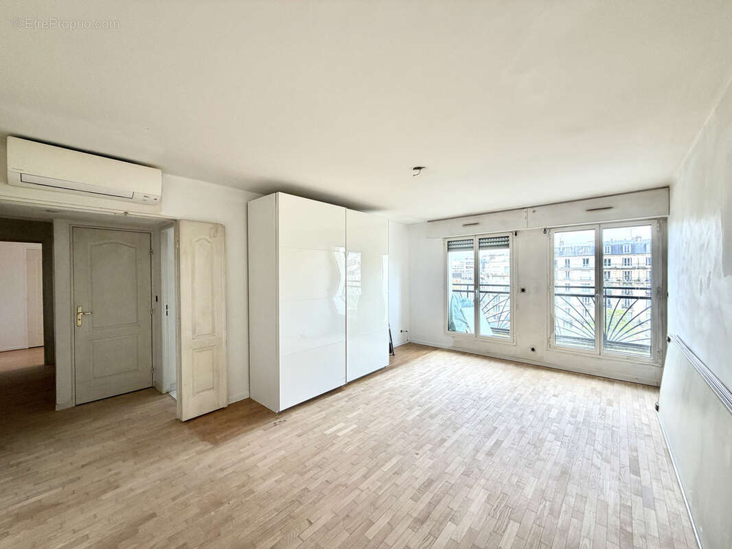 Appartement à PARIS-12E