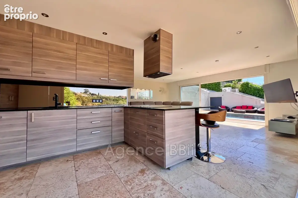 Maison 5 pièces 138 m² à vendre à Nice (06100) - photo 9