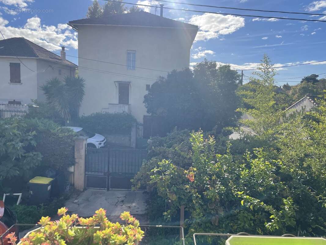 Maison 194 m² à Plan-De-Cuques  - photo 9