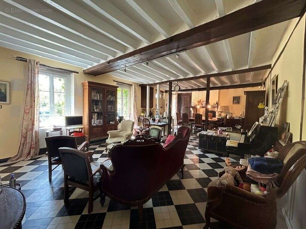 Maison à COSNE-COURS-SUR-LOIRE