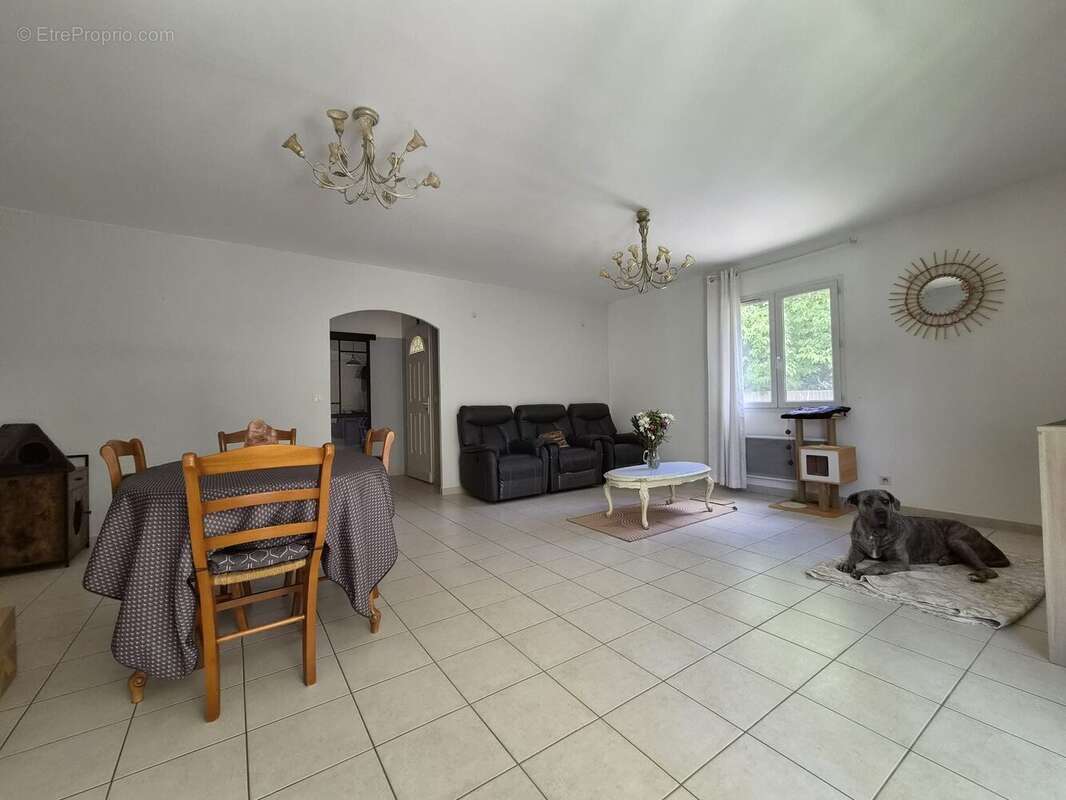 Maison à QUISSAC