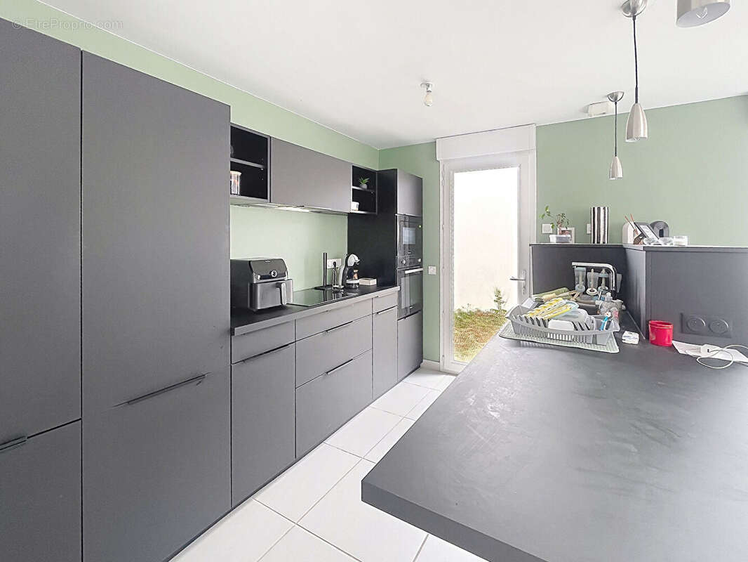Joli maison de plain pied à Ferrieres - contemporaine - suite parentale - 3 pièces 82.72 m² - photo 4