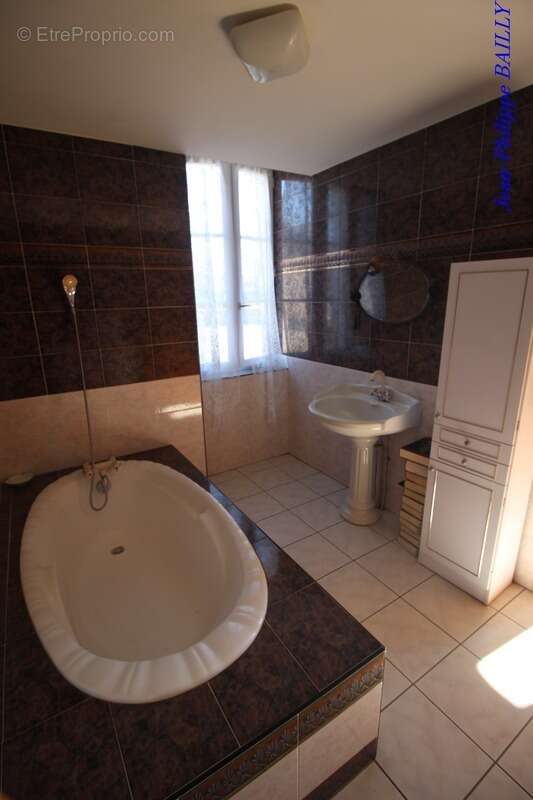 Maison à vendre 6 pièces, 200m². BENEJACQ (64) - photo 8