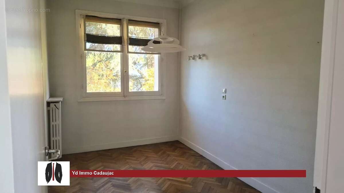 Bordeaux Caudéran – Grand appartement avec garage, cave et double balcon - photo 11