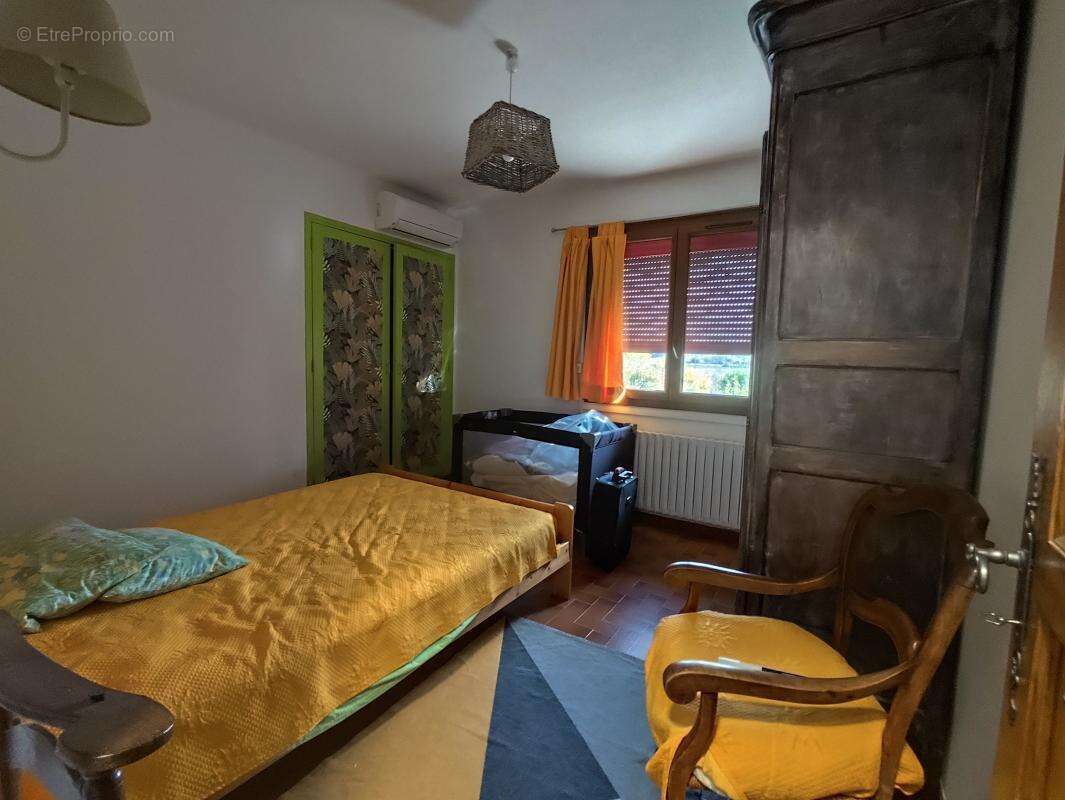 Maison à SAINT-HILAIRE-DE-BRETHMAS