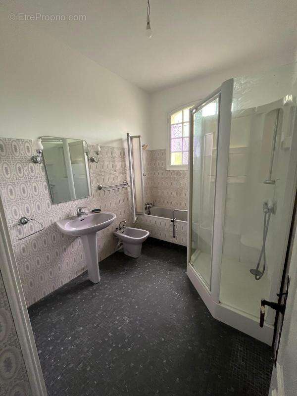 Maison à SAINT-SULPICE-ET-CAMEYRAC