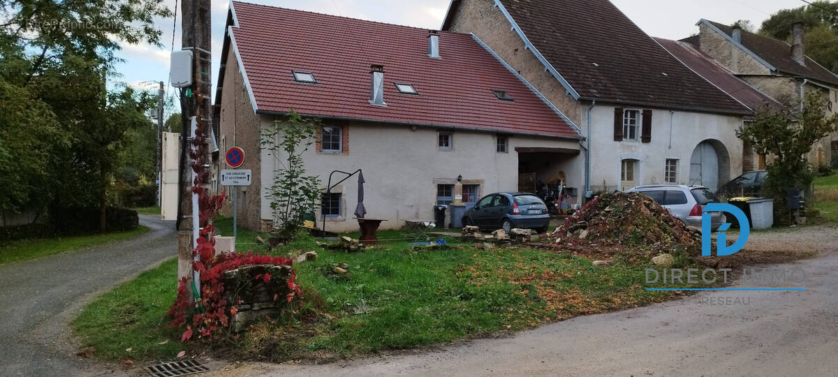 Appartement à AILLEVANS