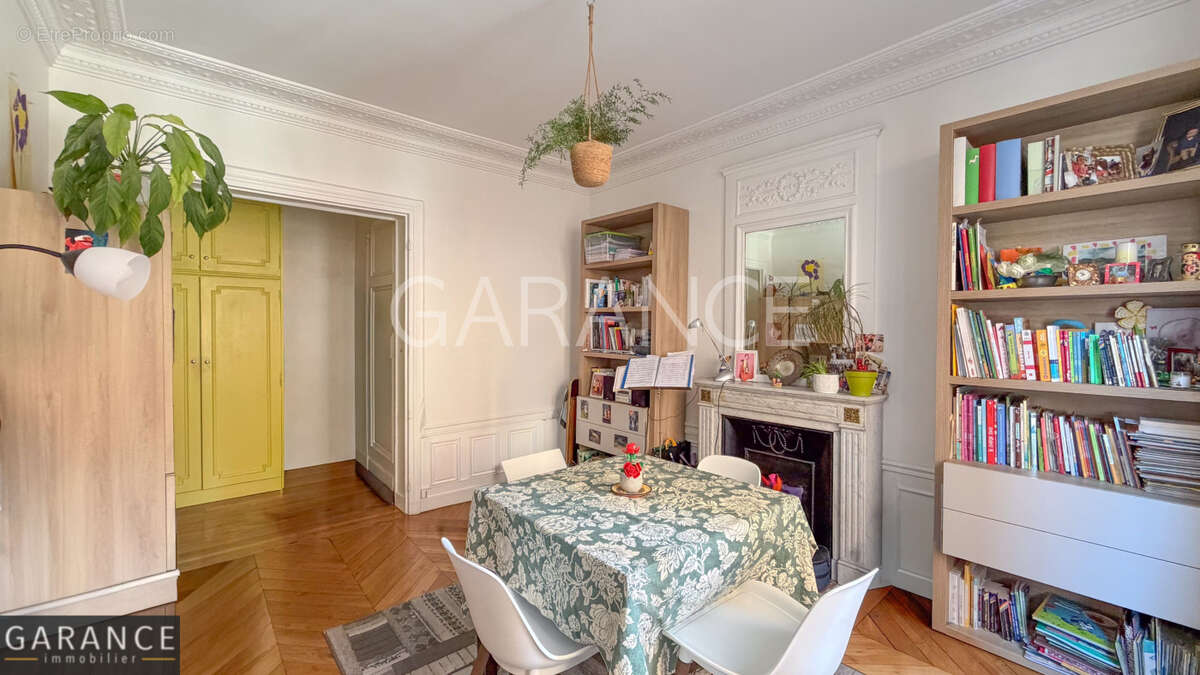 Appartement à PARIS-12E