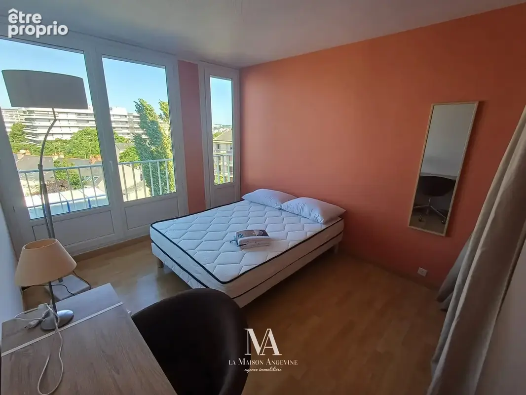 ***Appartement T4 - Centre-Ville*** - photo 4