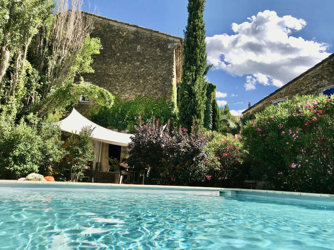 Maison à SUZE-LA-ROUSSE