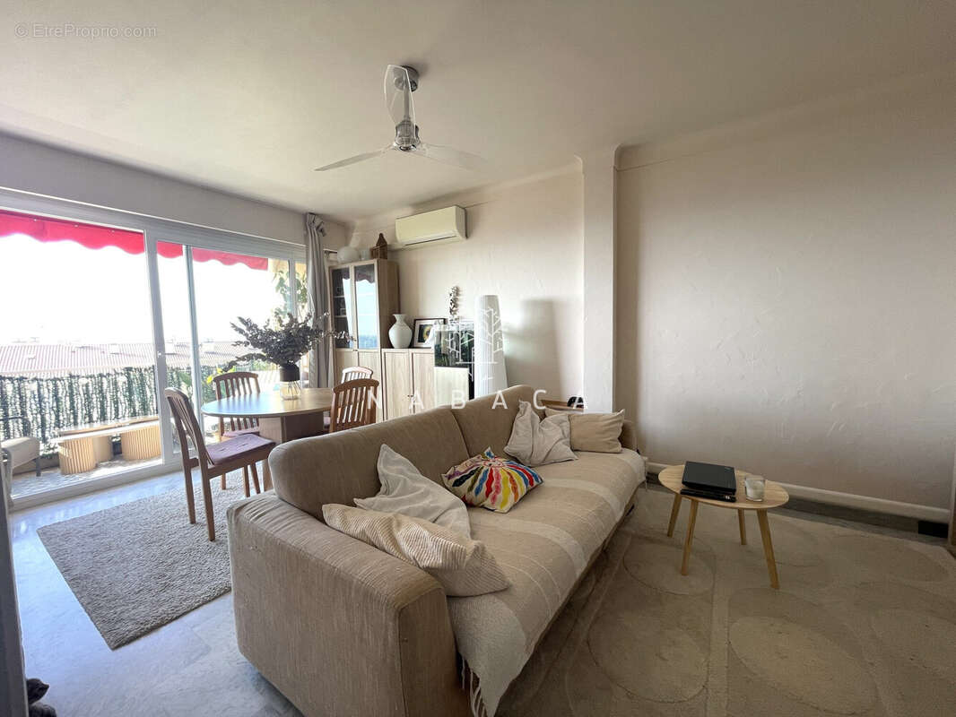 Appartement 74 m² à Grasse  - photo 2