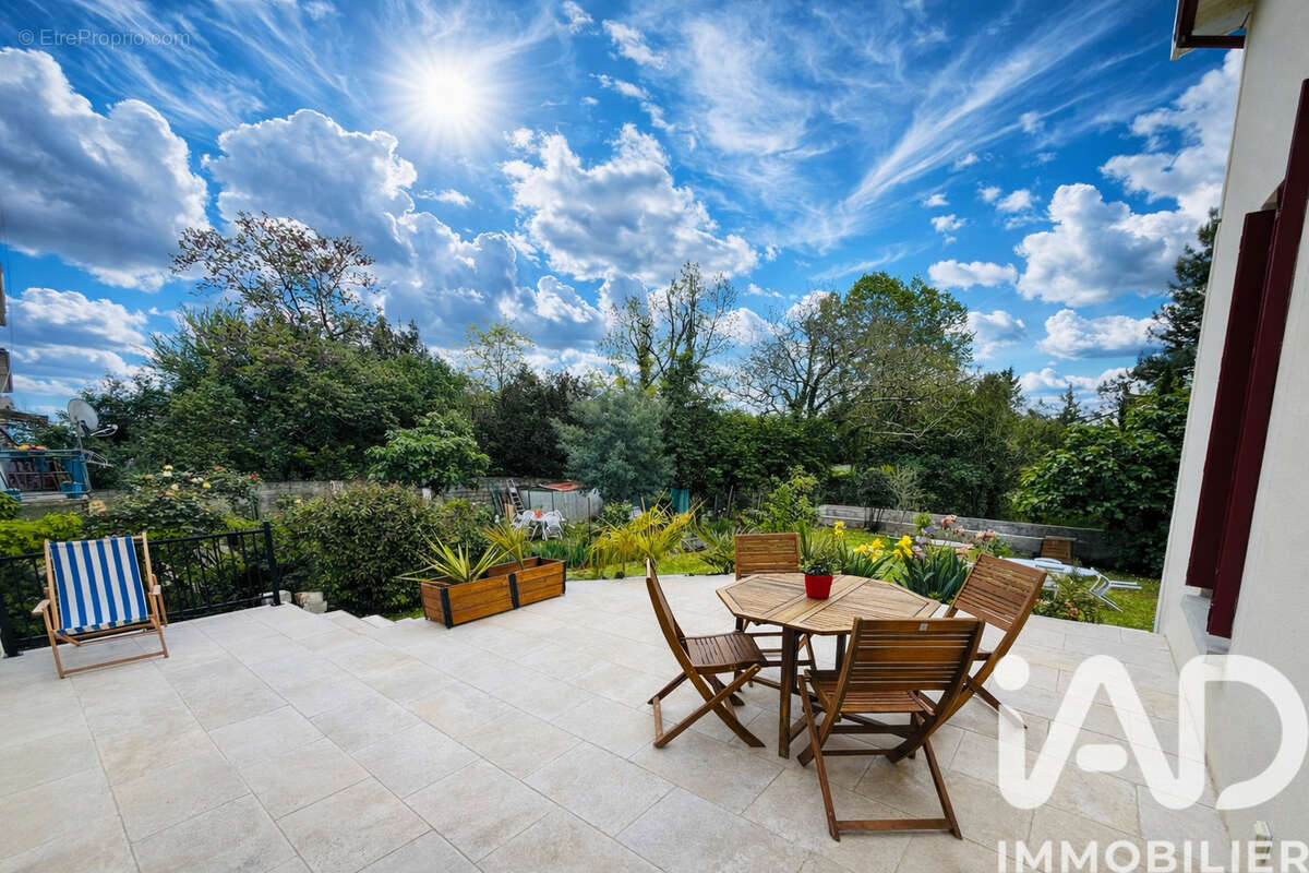 Photo 2 - Maison à PINEUILH