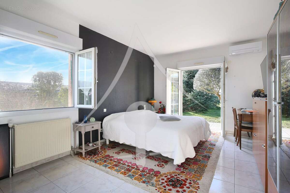 Maison à LAVERNOSE-LACASSE