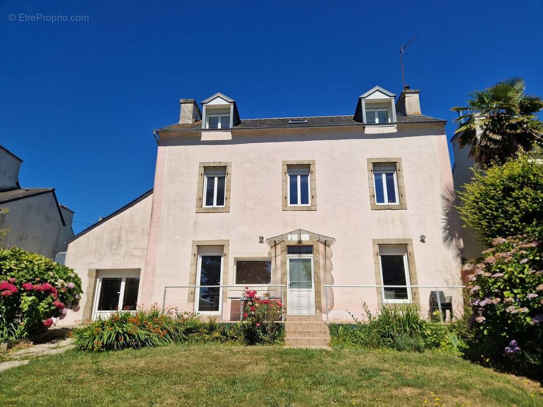 Photo 1 - Maison à LE RELECQ-KERHUON