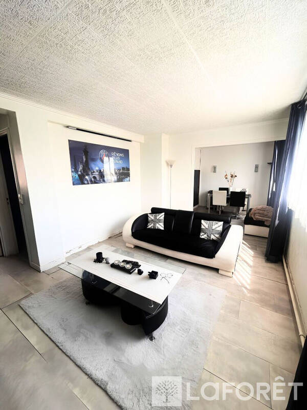 Appartement à LIVRY-GARGAN