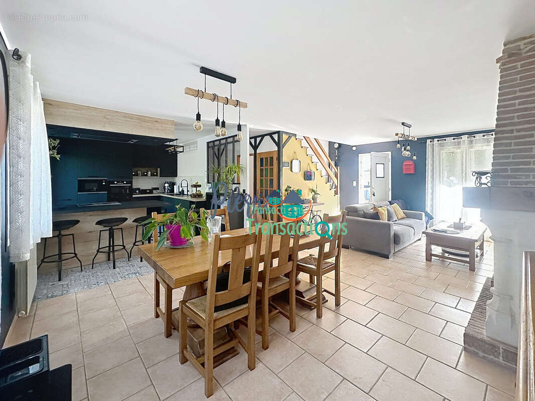 Maison 100 m² à Saint-Maurice-D'etelan  - photo 3