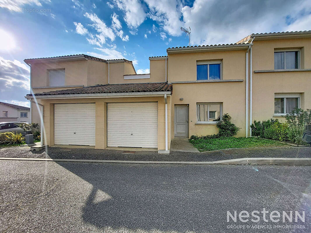 A Vendre Maison avec garage, terrasse et jardin proche du centre-ville de Condom - photo 13
