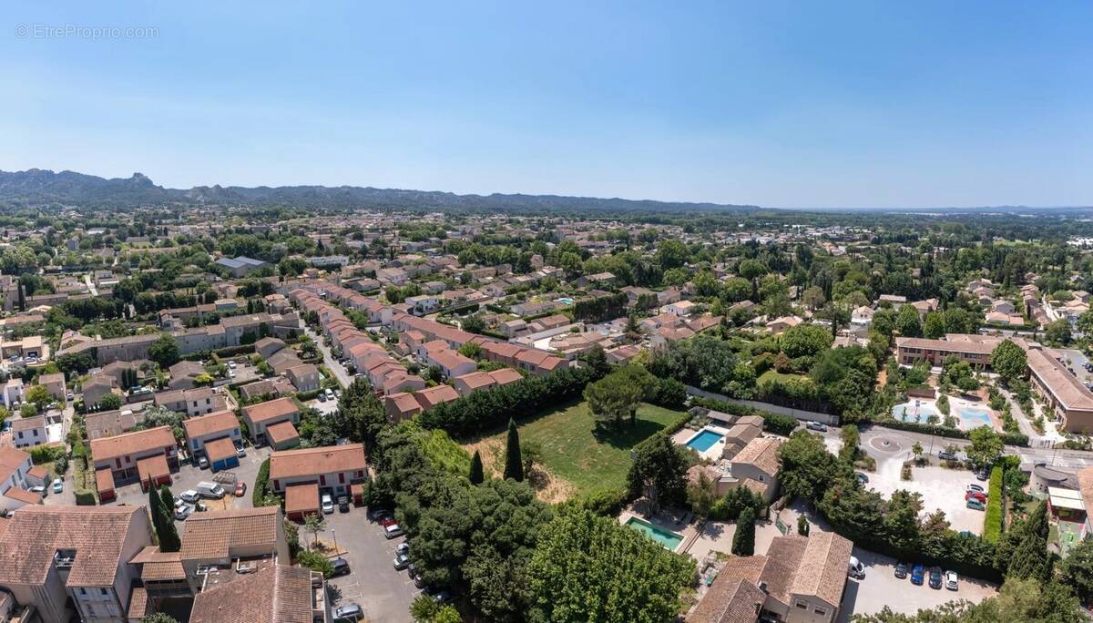 Terrain à SAINT-REMY-DE-PROVENCE