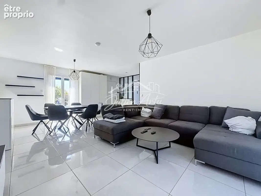 Maison 5 pièces 98 m² à vendre à Saint-Sebastien-Sur-Loire (44230) - photo 2