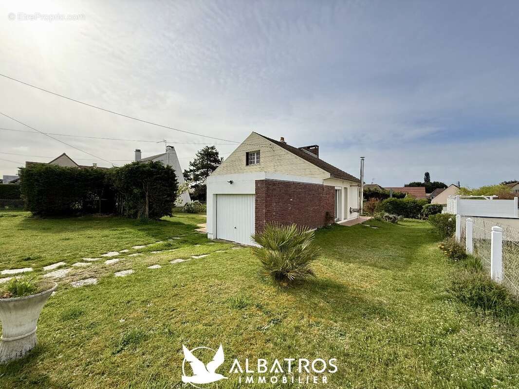 Maison à COLLEVILLE-MONTGOMERY