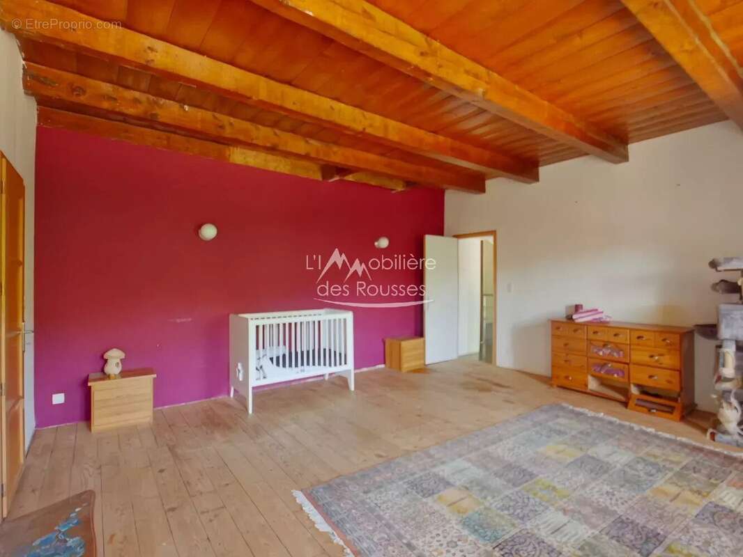 Propriété de caractère avec écurie et vaste domaine - photo 7