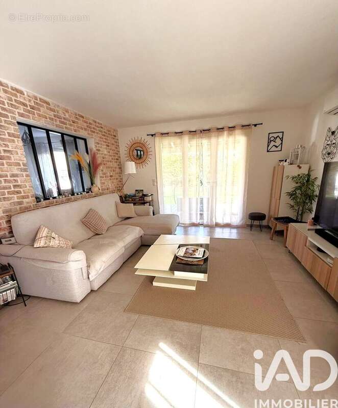 Photo 5 - Maison à PUGET-SUR-ARGENS