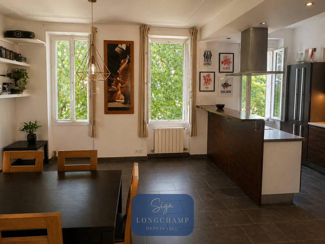 Appartement à MARSEILLE-1E