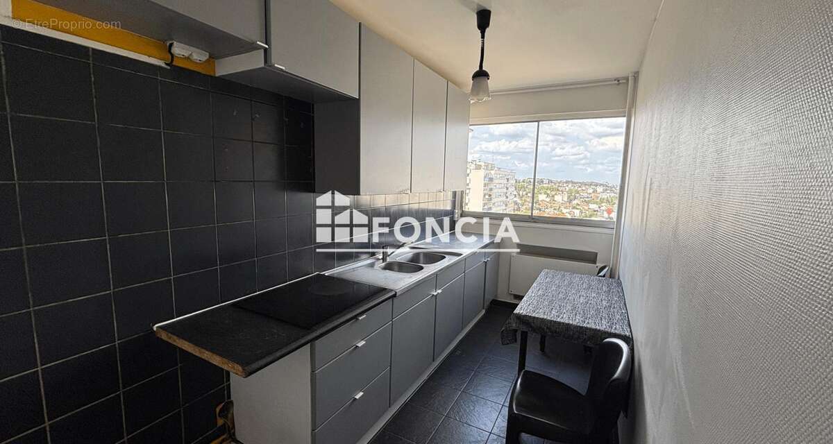 Appartement à FONTENAY-SOUS-BOIS