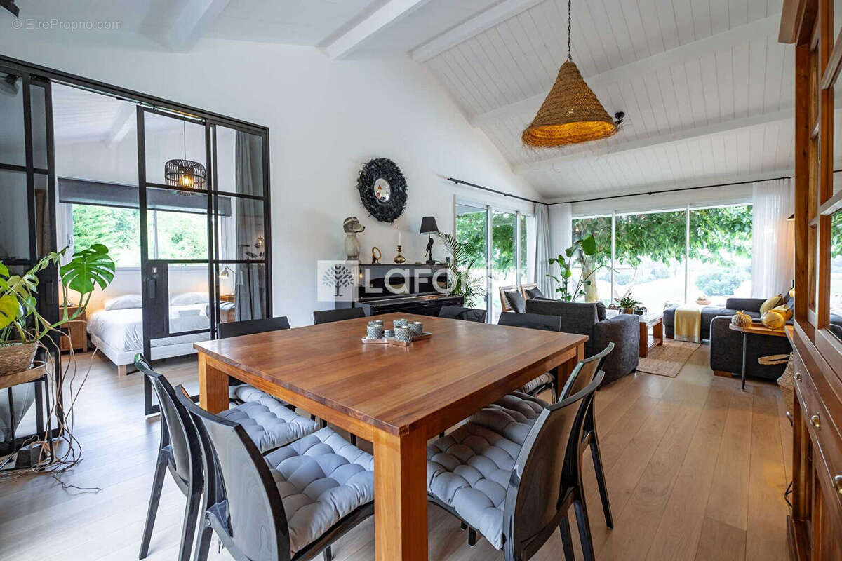 Maison à LISLE-SUR-TARN