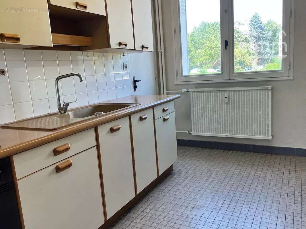 Quartier Châteauvert - Appartement T3 - photo 2