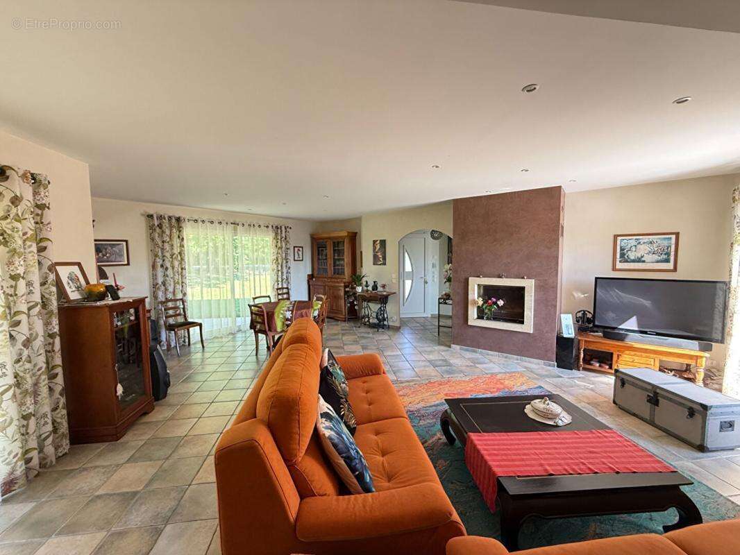 Maison Aire Sur L Adour 6 pièce(s) 151 m2 - photo 6