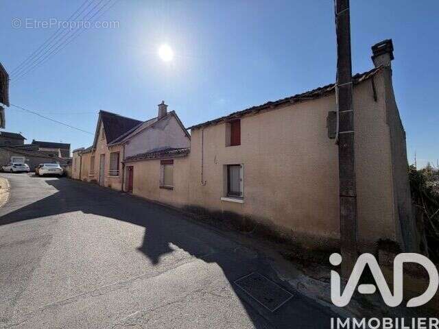 Photo 2 - Maison à SAINT-JEAN-DE-THOUARS