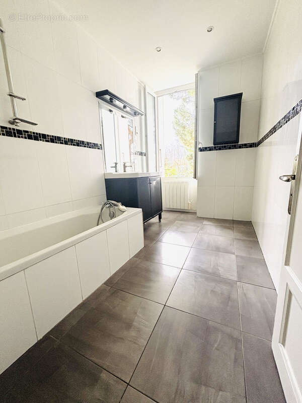 Maison à ROMANS-SUR-ISERE