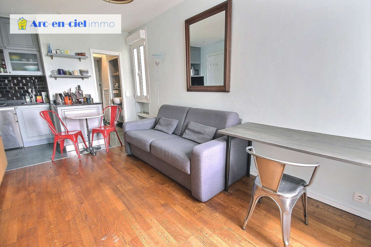 Appartement à PARIS-18E