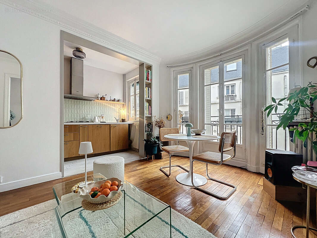 Appartement à PARIS-18E