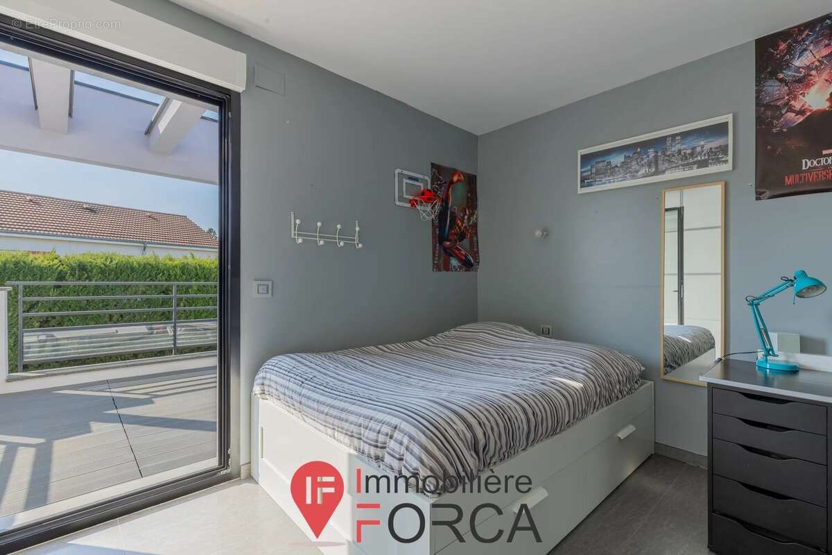 Woippy - maison d'architecte avec piscine - 250 m² - photo 16
