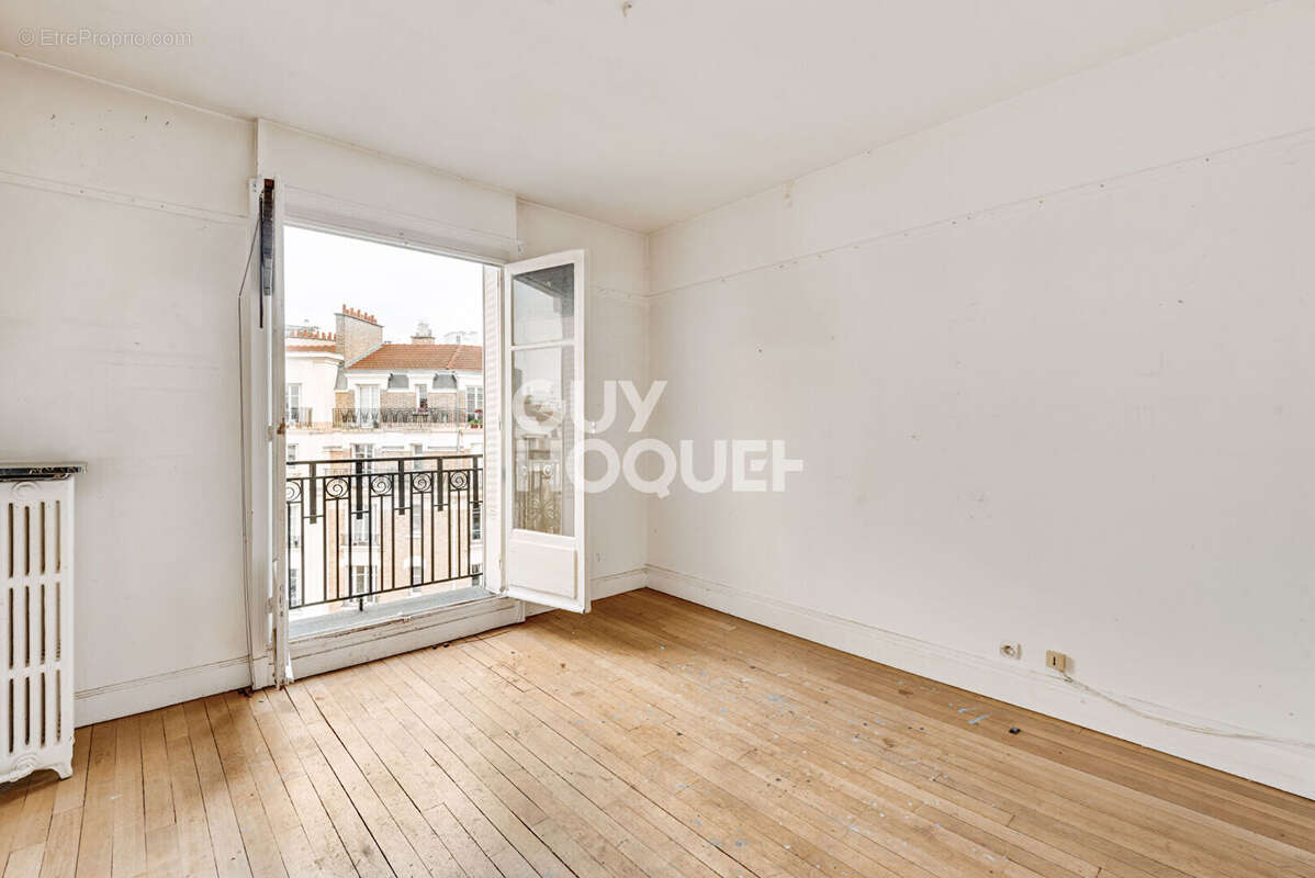Appartement à PARIS-15E